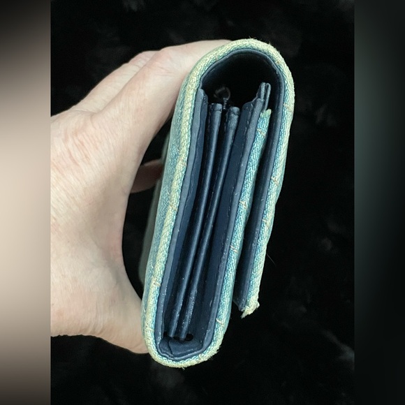 GUCCI Pearl GG Marmont Chevron Quilted Denim Long Wallet (443436.2091) - Picture 5 of 12